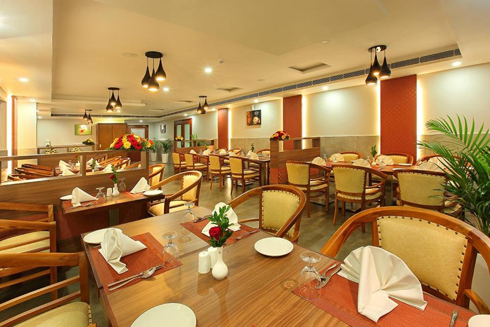 Lumbini Supreme Hotel Thrissur Exterior photo